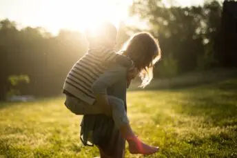 How does life insurance work?